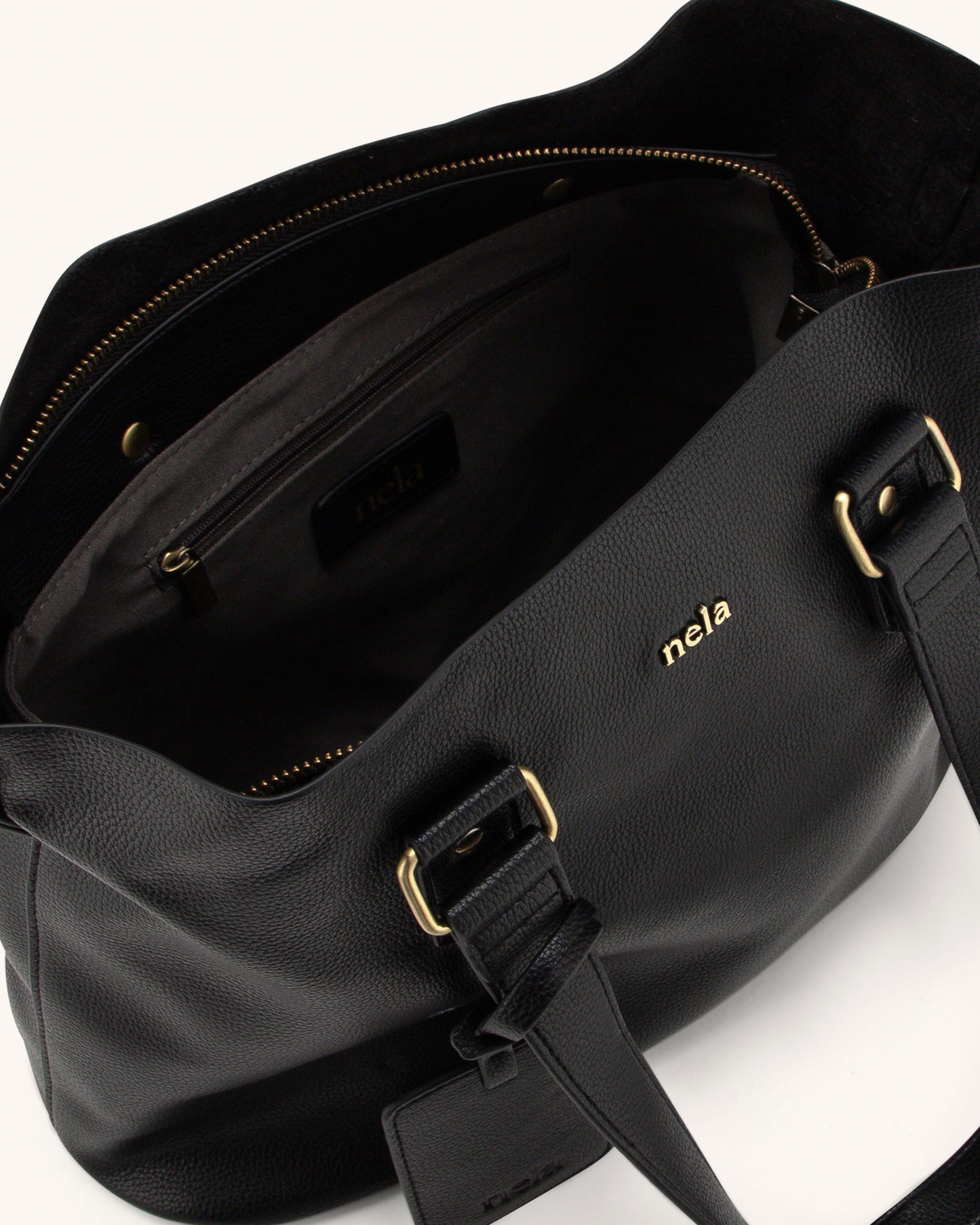 Alma’s Timeless Sophistication | Shoulder Bag