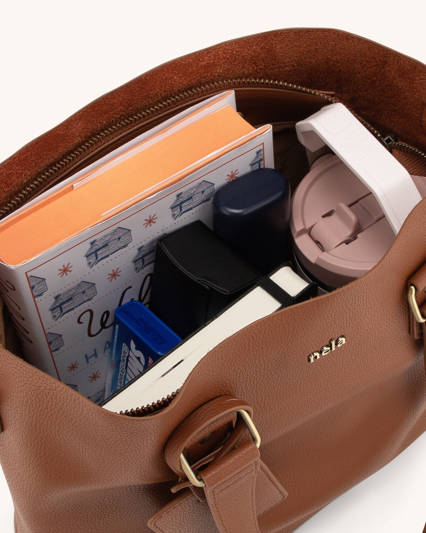 Alma’s Timeless Sophistication | Shoulder Bag